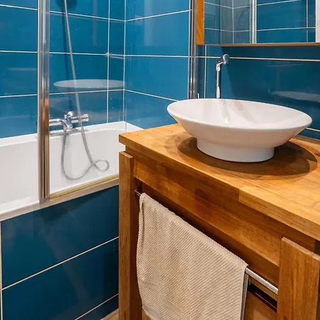 Apartment Chic Bohemian 1bd Batignolles Paris